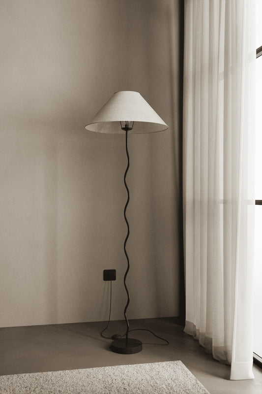 Sinewave Black Floor Lamp