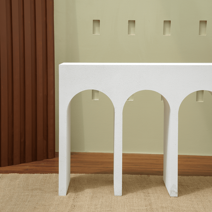 Aurelia Arch Console