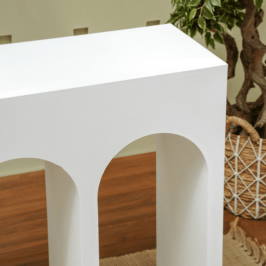 Aurelia Arch Console
